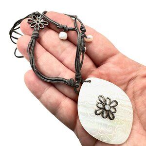 SILPADA Sterling Silver GRACE NOTES Mother of Pearl Shell Pendant Necklace N2226